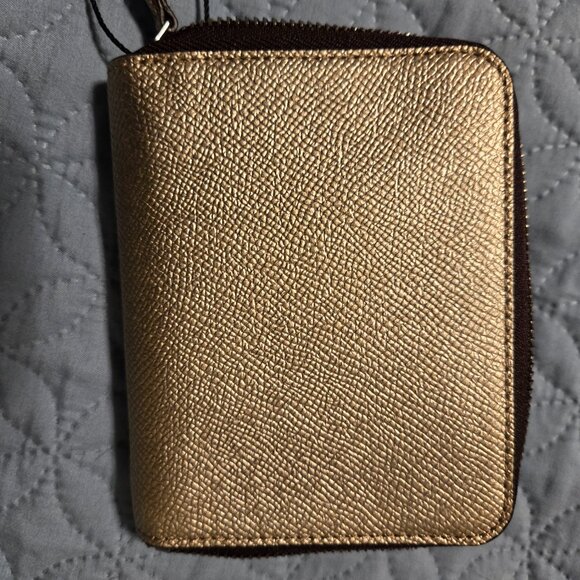 NEW: COACH 2 Fold Wallet PVC GLD - Picture 4 of 5